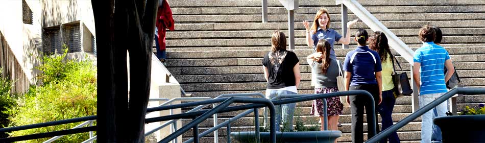 New students taking a tour at UTSA