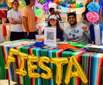 Dia en la Sombrilla brings Fiesta spirit to UTSA